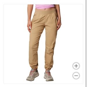 Columbia Women's Trail Tan XL Pants NWT Omni Technology Activewear